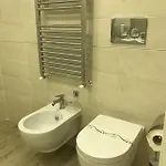 Serventi Longhi Hotel