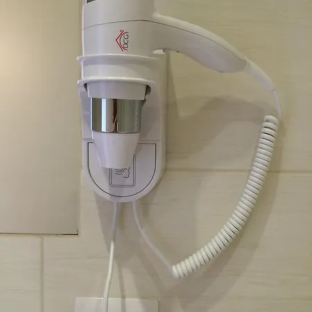 Serventi Longhi Hotel 2*