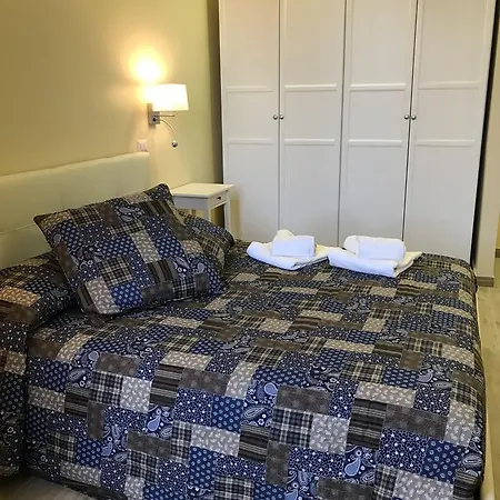 Serventi Longhi Hotel