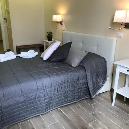 Hotel Serventi Longhi