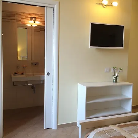 Guest house Serventi Longhi Rome