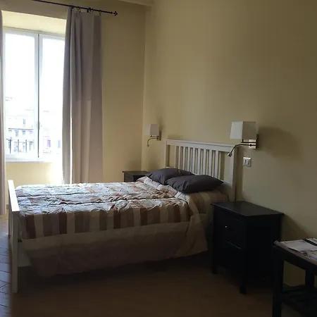 Serventi Longhi Guest house 2*